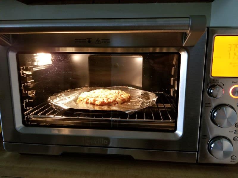 breville smart oven cooking pizza